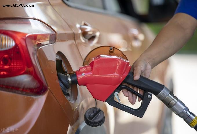 油价调整消息：今天8月15日，调价后各地92、95号汽油、柴油限价