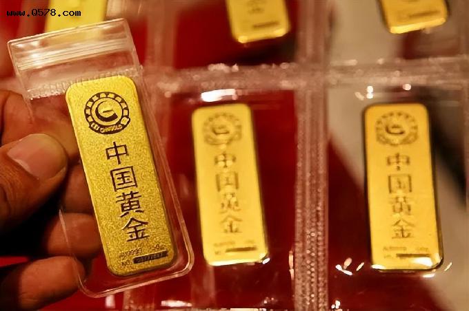 “7月份，中国从瑞士进口了80多吨黄金”