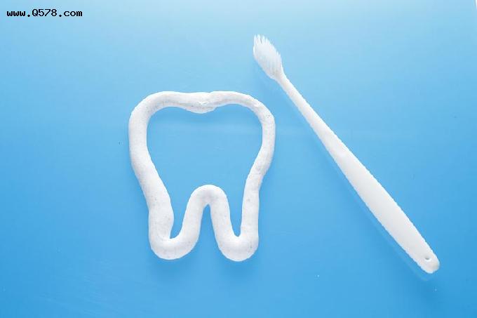 每日辟谣｜牙膏不是“促长牙”“补牙洞”的神器
