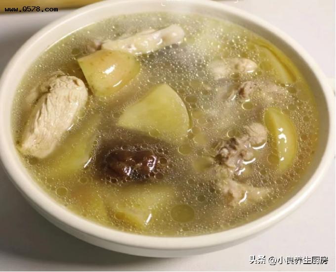 入秋后，常给家人喝这汤，简单易学，营养又鲜美，广东人特别爱喝