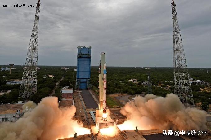 卫星报废！印度航天再次受挫，新型运载火箭首发失败