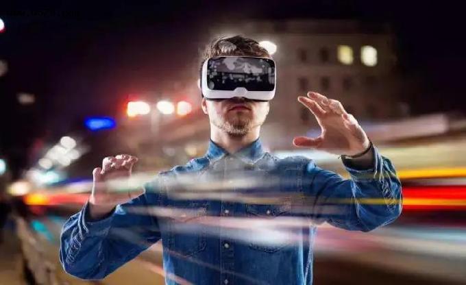 跨界领域，VR虚拟现实是如何改变我们的生活的？