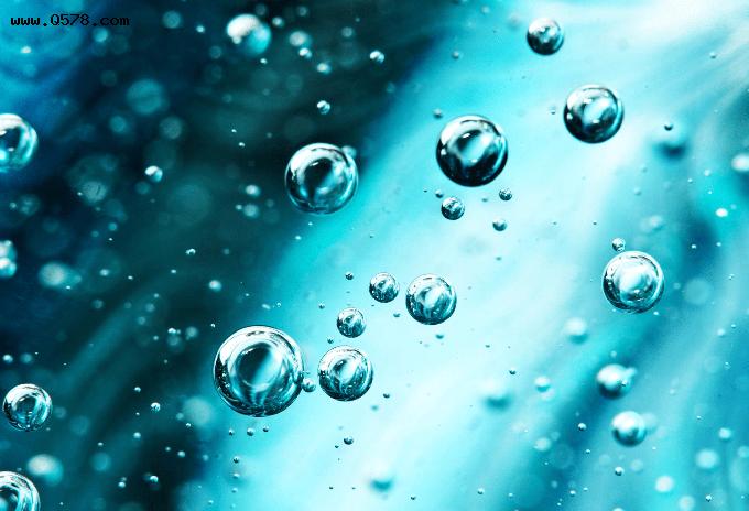 化学上的突破：在微重力环境中利用磁铁从水中提取氧气