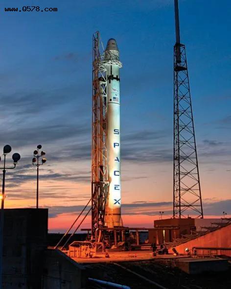 SpaceX一次性发射53颗星链卫星，什么样的公司这么厉害？