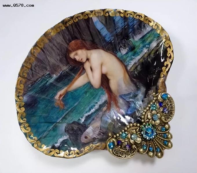 Mary Kenyon 捡来的贝壳画上沐浴美女，摇身一变成了贵妇级别珠宝盘