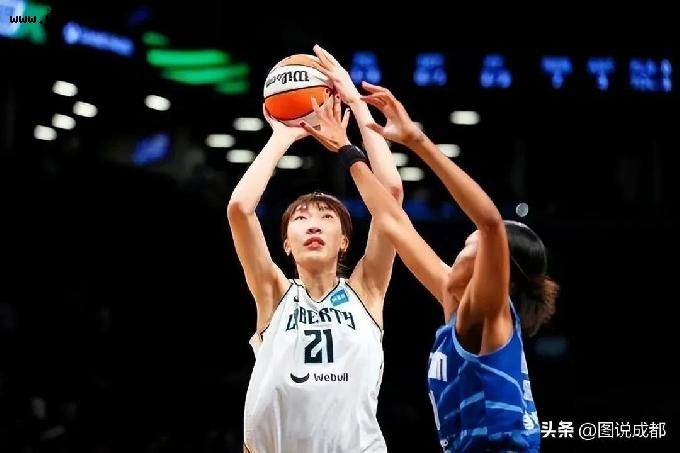 中国篮球现役第一人，韩旭结束WNBA之旅