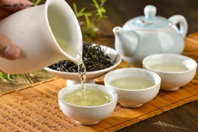 浙江饮茶“怪象”，西湖龙井无人喝，当地人却钟爱这3款平价茶？