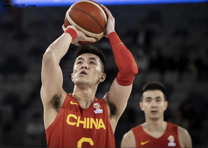 12分险胜！中国男篮赢球杜锋也该被喷，四节6助攻失误21次太难堪