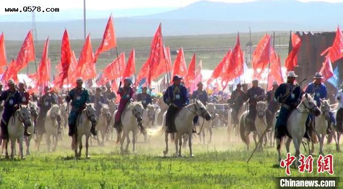 内蒙古第32届旅游那达慕开幕 上演“马背盛宴”