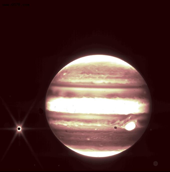 詹姆斯-韦伯太空望远镜镜头下的木星