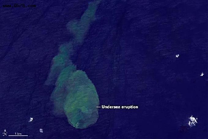 “鲨鱼火山”：NASA卫星捕捉到卡瓦奇火山的海底爆发