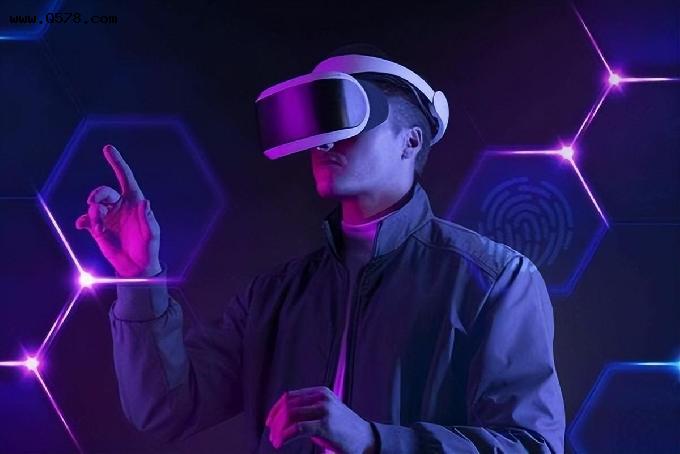 未来游戏的发展趋向，VR只是一个方向，游戏头盔游戏舱能否实现？