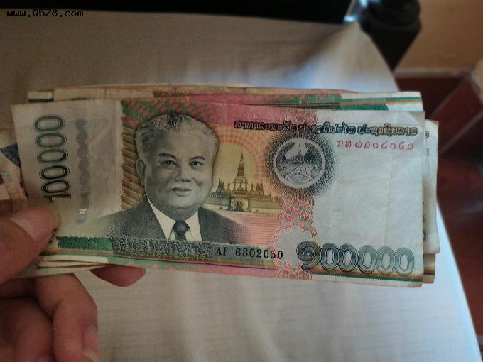 深入老挝当地人民生活，看下100元能买到什么，答案让人意外