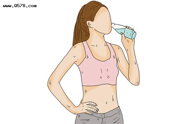 早上空腹喝水相当于“喝细菌”，比不吃早饭危害大？不妨了解一下