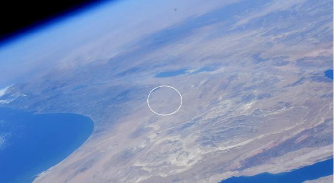 国际空间站宇航员解释地球上亮点的“有趣景象”