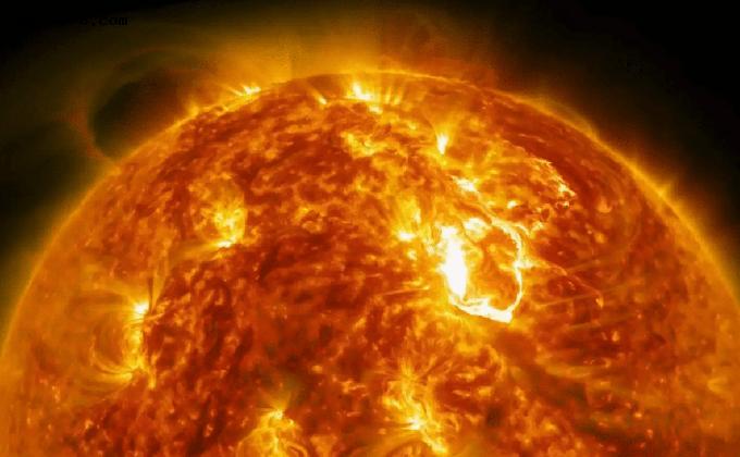 地球现40度、50度高温！太阳2周内“喷火”36次，它们有关系吗？