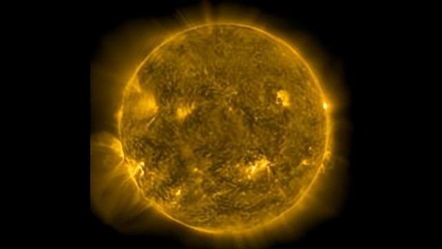 本周末太阳黑子将面向地球，地磁风暴可能对地球通讯信号造成影响