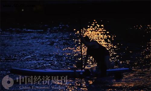亮马河的夜晚点“靓”北京